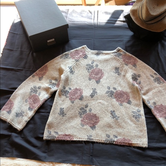 Lucky Brand Other - Lucky Brand Kids Sweater - Beige and Pink Floral